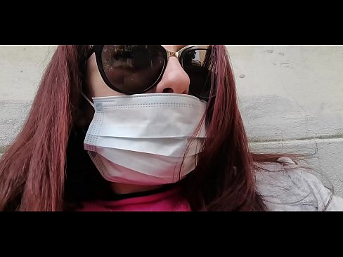 ❤️ Nicoletta se pomstí svému sousedovi a vyčůrá se mu do garáže (Speciál Covid19 Italská karanténa) ❤️ Sex u nás ❤
