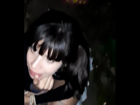 ❤️ Na ulici zduřelý penis výměnou za bonbóny ❤️ Sex u nás ❤