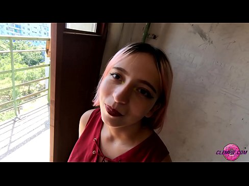 ❤️ Studentka smyslně kouří cizince ve vnitrozemí - sperma na tváři ❤️ Sex u nás ❤